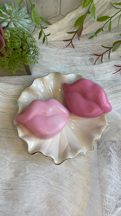 Kiss - Decorative Soap - Nina`s Pure Joy